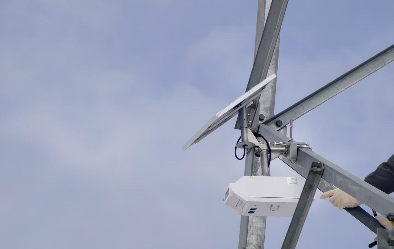 特力康桿塔多目云臺(tái)視頻裝置